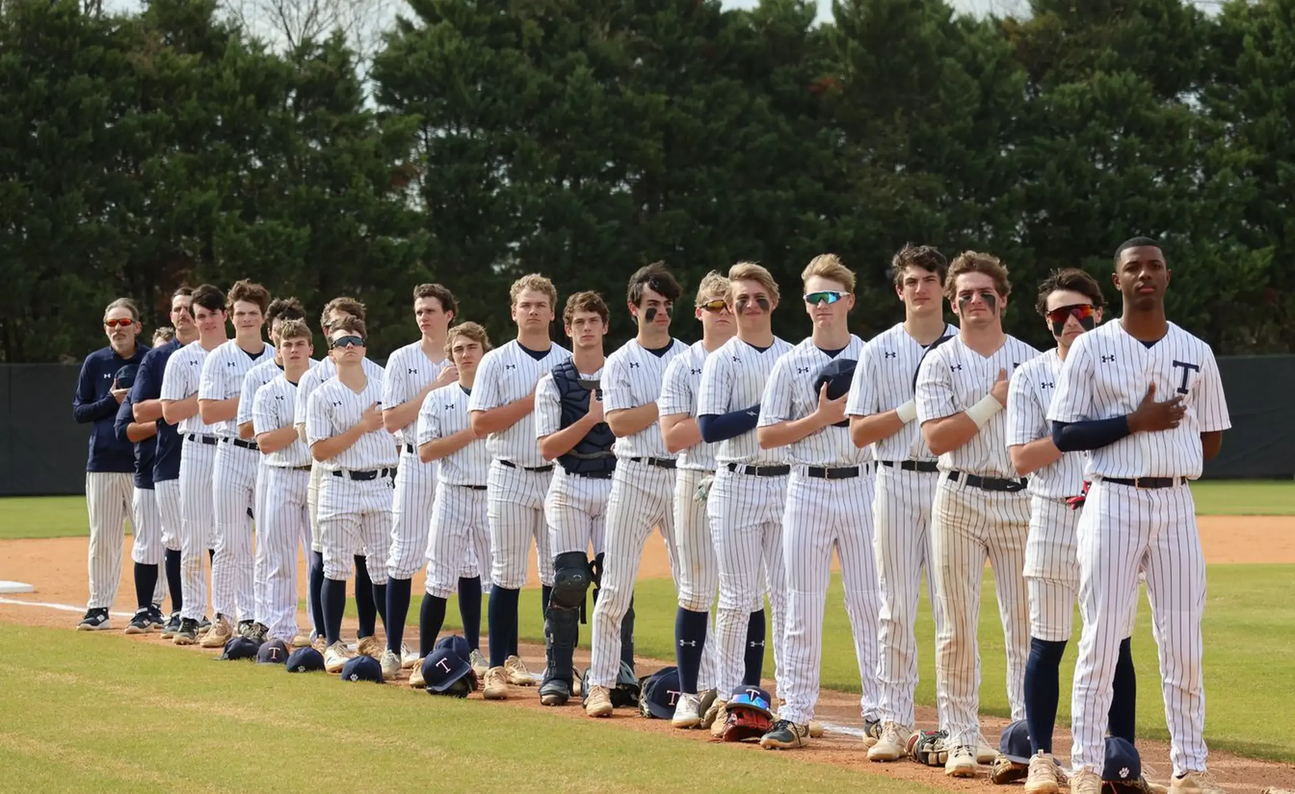 Baseball players in line for pledge